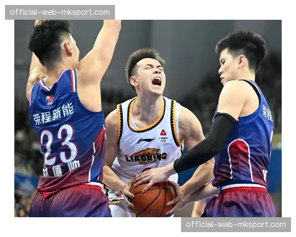 上海久事主场迎战辽宁本钢，常规赛冠军迎战卫冕冠军